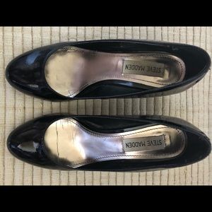 Steve Madden black pumps. Used